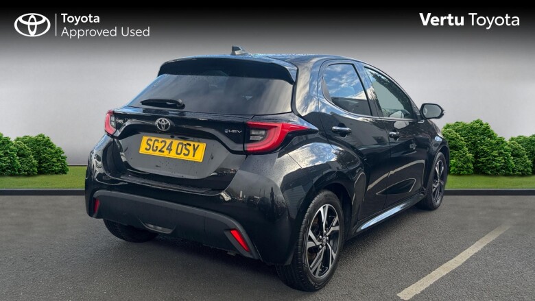 Toyota Yaris 1.5 Hybrid Design 5dr CVT Hybrid Hatchback